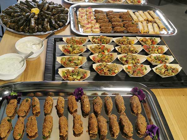 At Ethnic Cooks caterings full of international specialties are created thanks to migrants