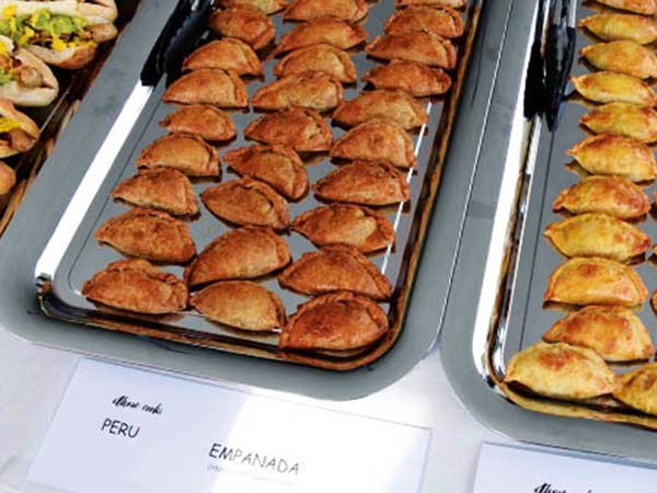 Through Ethnic Cooks, migrants can present themselves for employment in the gastronomy sector.